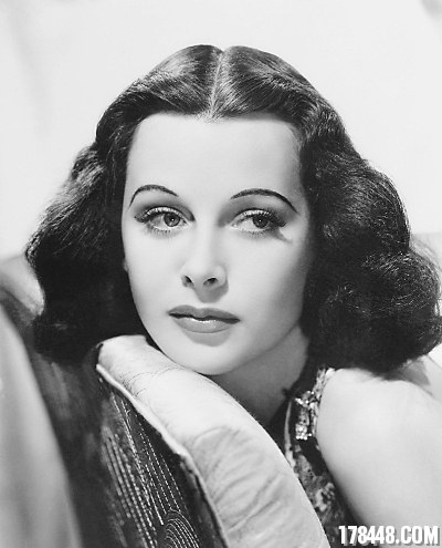 惊艳!世界上最美的女科学家(组图)